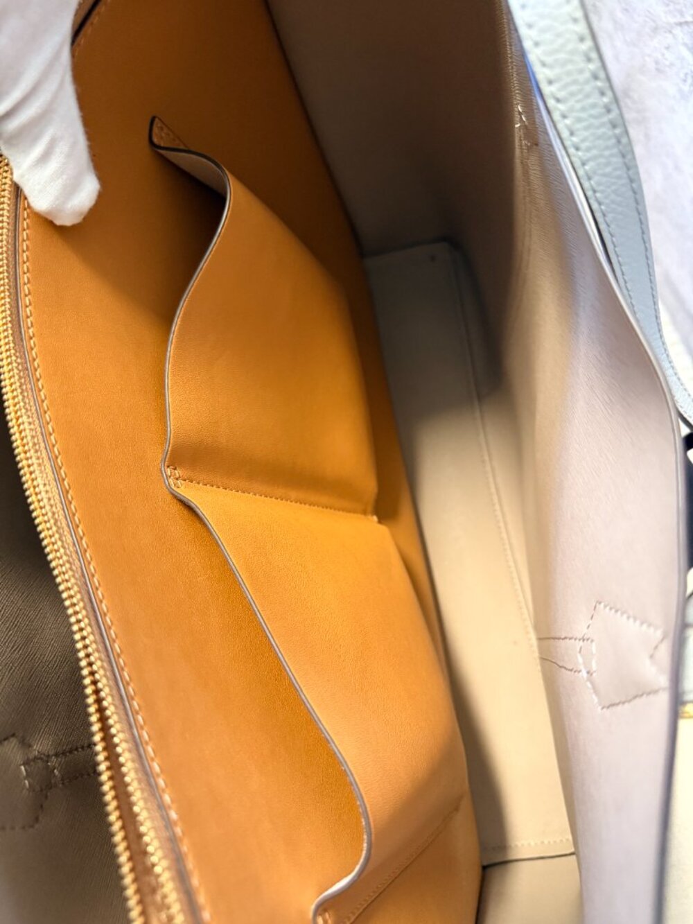 Tory Burch Perry triple-compartment tote - feather gray - Picture 10 of 12